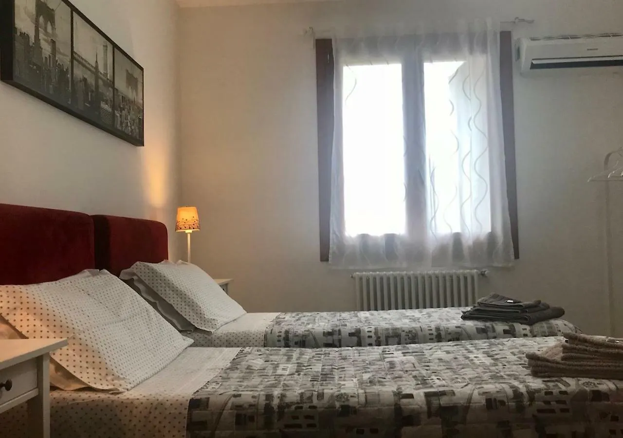 Appartamenti Portavenezia Padova 0*,  Italy
