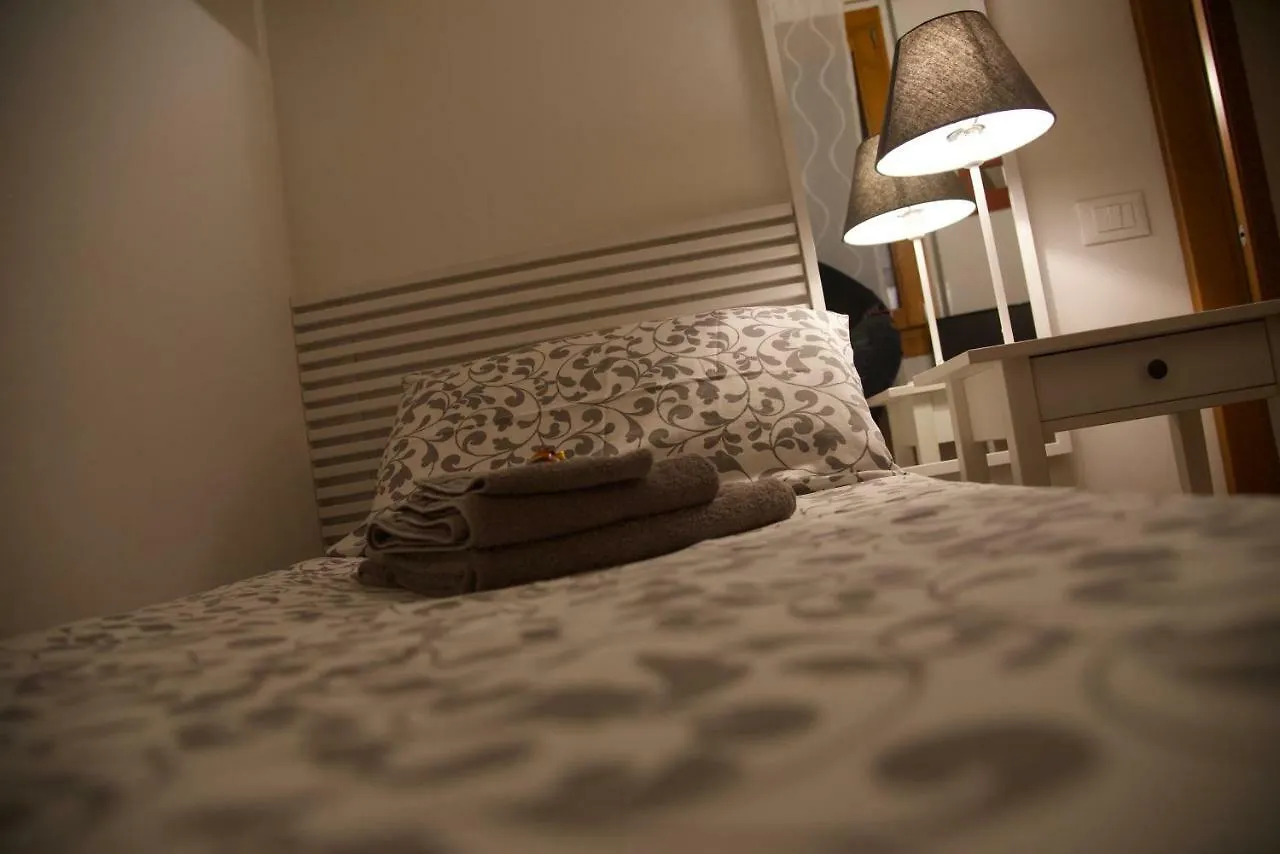 Appartamenti Portavenezia Padoue 0*,